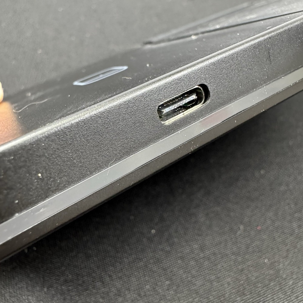 Merkury 3 in 1 wireless charger With USB Charging Cord - Picture 6 of 7